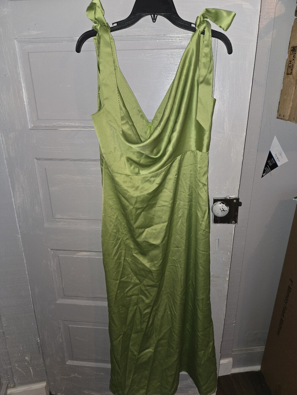 Rihoas Green Satin V-Neck Tie-Shoulder Dress